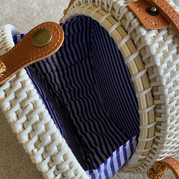 Crossbody Round White and Tan Woven Bag - Picture 4 of 9
